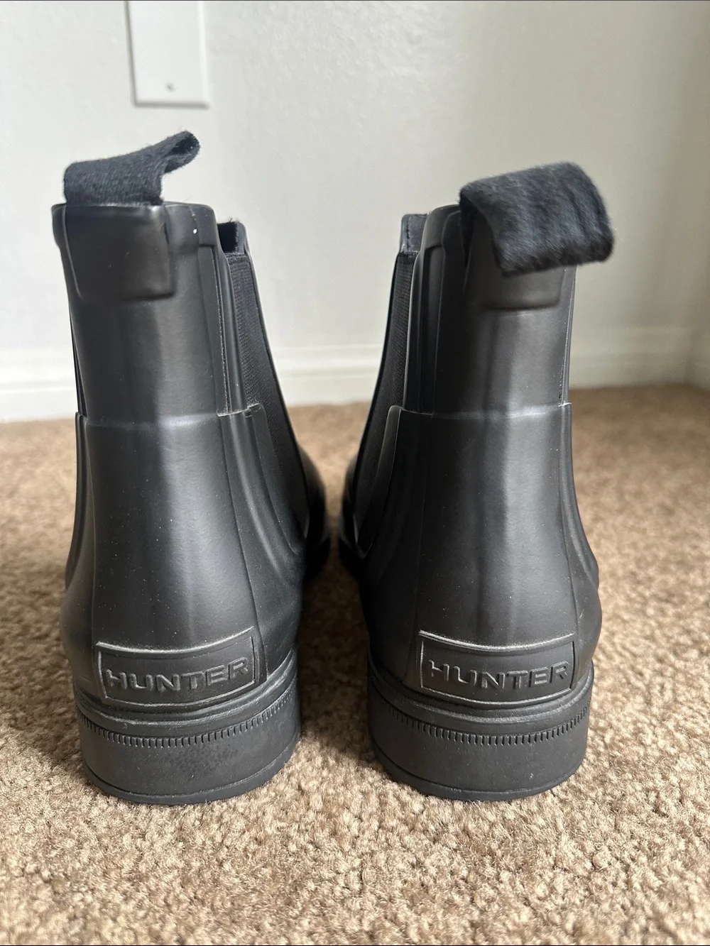 Hunter Men’s Black Refined Chelsea Rain Boots Unisex Men’s SZ 7/Women’s SZ 8.5